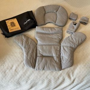 Nuna pipa series organic cotton insert BRAND NEW never used in open box.